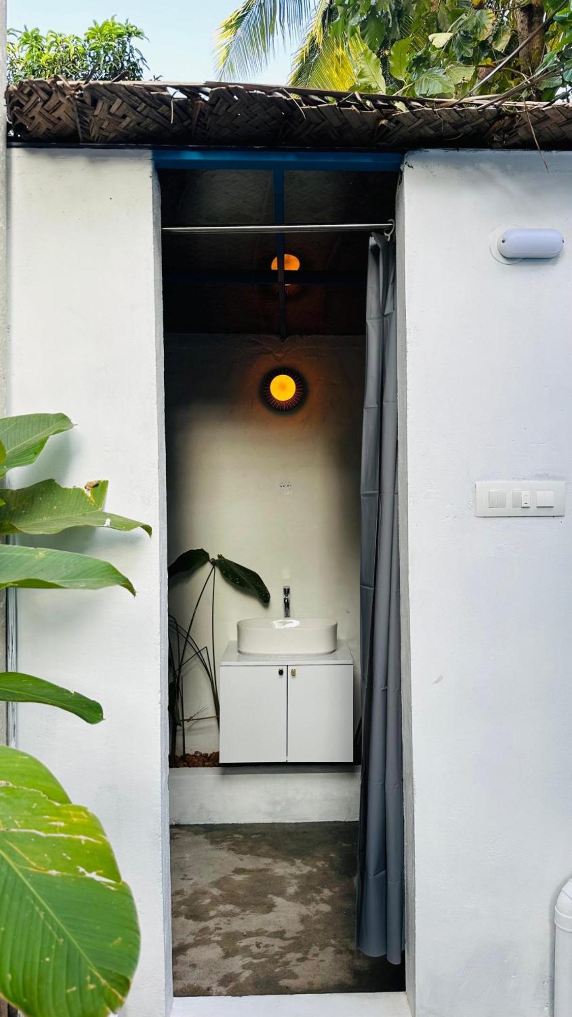Liv Inn Iyra - Boutique Stay Varkala Bagian luar foto