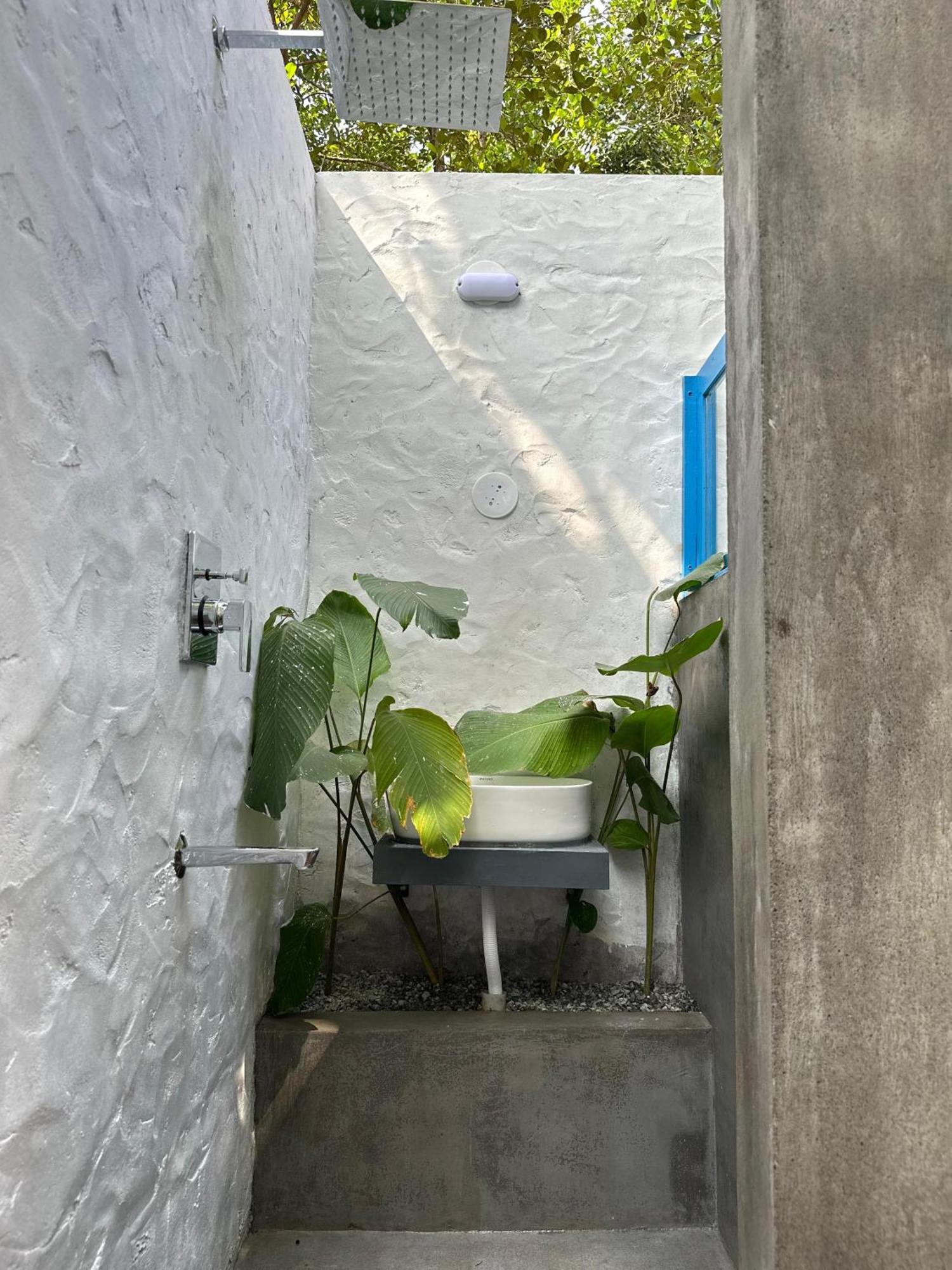 Liv Inn Iyra - Boutique Stay Varkala Bagian luar foto
